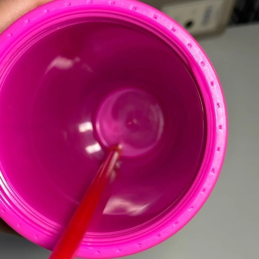 Starbucks 2021‎ Holiday Pink Pinecone Color Changing Venti Tumbler 24oz